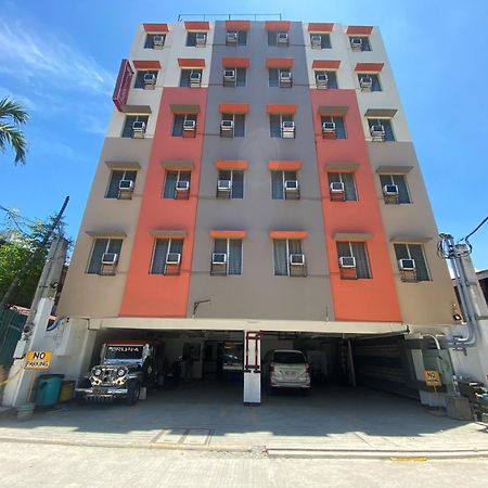 Oyo 888 City Stay Inns Fortview Bgc Pasig City Exterior foto